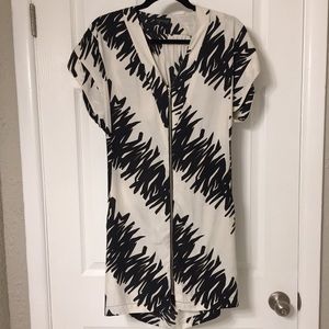 NWOT / TOPSHOP Front Zip Open Back Dress
